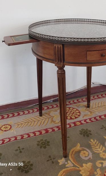 TABLE BOUILLOTTE in mahogany and mahogany...