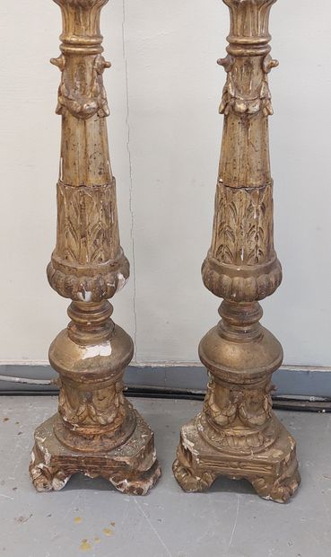 PAIR OF PIQUE-CIERGES in wood and gilded...