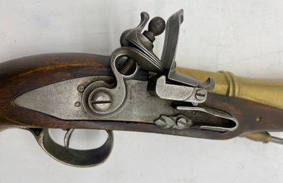 COPIE DE PISTOLET TROMBLON à silex 

L :...
