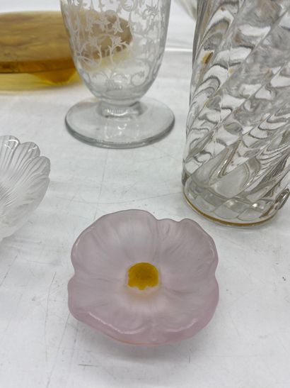 DAUM, BACCARAT, LALIQUE

Glassware lot including:...