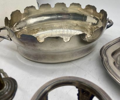 LOT including :

- 1 silver-plated bronze...