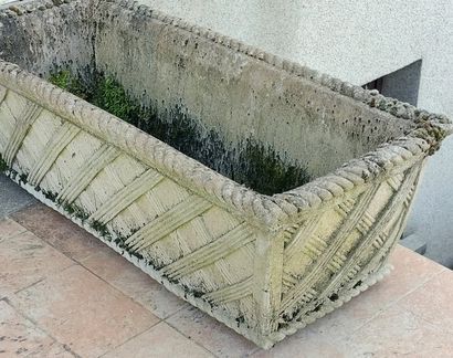 JARDINIERE in reconstituted stone

H : 29...