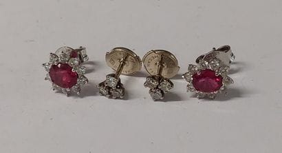 TWO PAIRS OF EARRINGS in white gold and diamonds,...