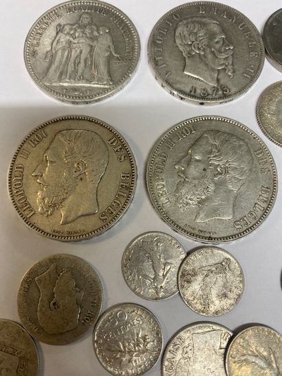 LOT OF SILVER PIECES including : 

- 2 pieces...