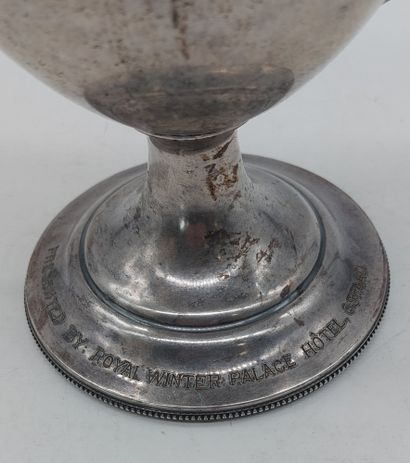 CUP in silver-plated metal 

Presence of...
