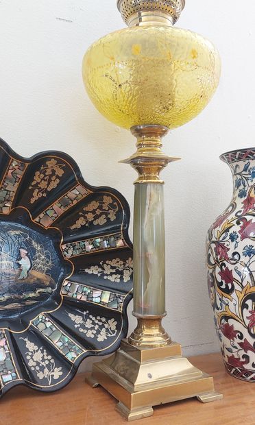 LOT including : 

- 1 Gien vase, H: 26 cm...