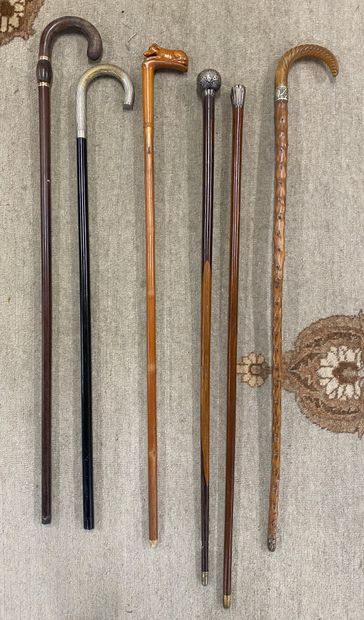 LOT DE SIX CANNES, pommeaux en argent, bois,...