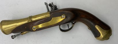 COPIE DE PISTOLET TROMBLON à silex 

L :...