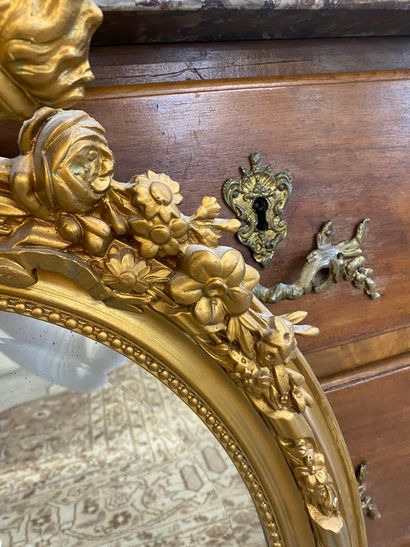 Gilded wood MIRROR 

81 x 51 cm 

(gilded,...