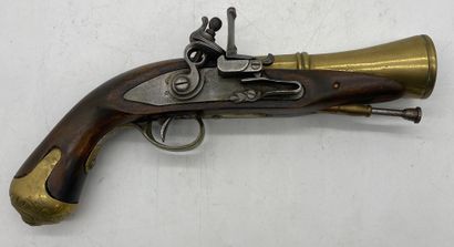 COPIE DE PISTOLET TROMBLON à silex 

L :...