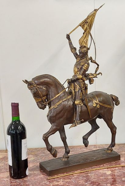 Emmanuel FREMIET (1824-1910)

Jeanne d'Arc

Bronze...