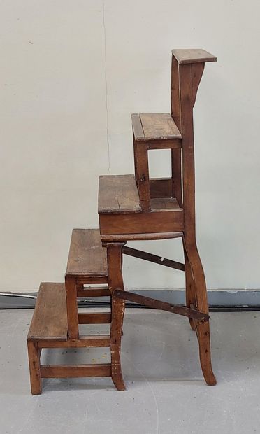 STEP CHAIR in natural wood

H : 99 cm