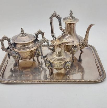 Silver-plated TEA SERVICE including : 

-...