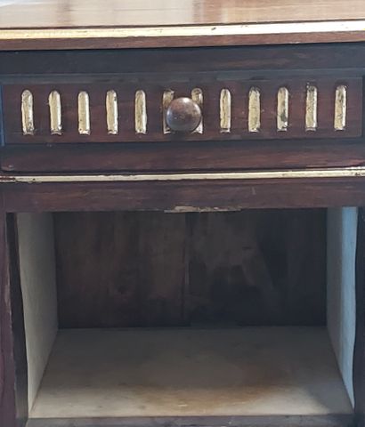 CHEVET in natural wood opening with 4 drawers...
