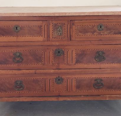 WOODEN VENEER COMMODE opening with four drawers...