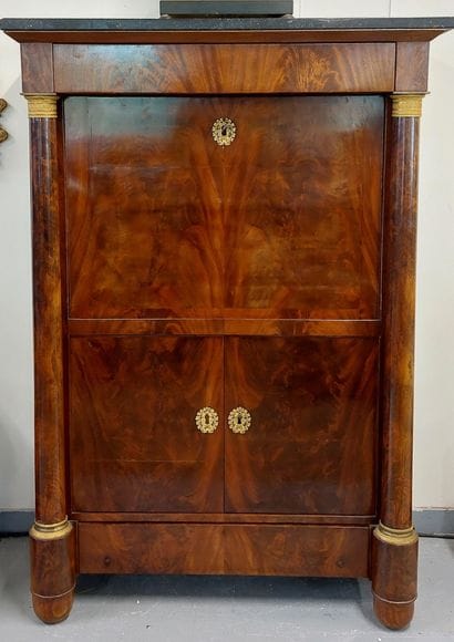 SECRETAIRE à colonnes détachées en acajou...