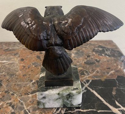 D'après Antoine Louis BARYE (1796-1875) 

Hibou

Bronze,...