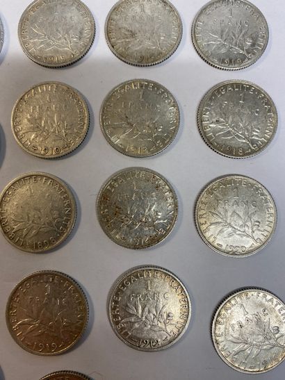LOT OF SILVER PIECES including : 

- 11 pieces...