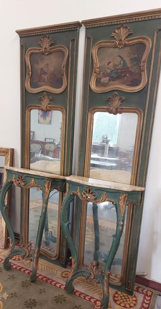 PAIRES DE CONSOLES ET LEUR TRUMEAU en bois...