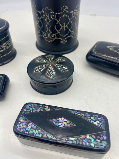 SET OF SIX SMALL BOXES in papier mâché with...