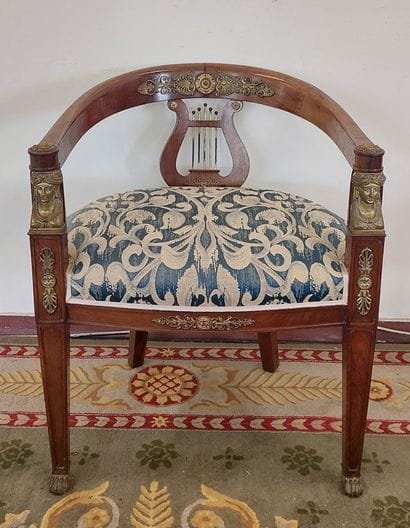 FAUTEUIL DE BUREAU en acajou et placage d'acajou,...