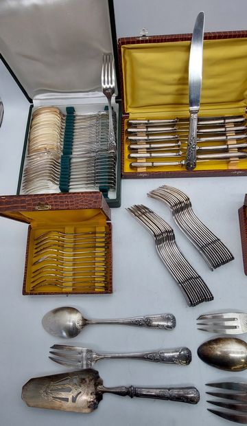 silver-plated metal HOUSEHOLD including :

-...