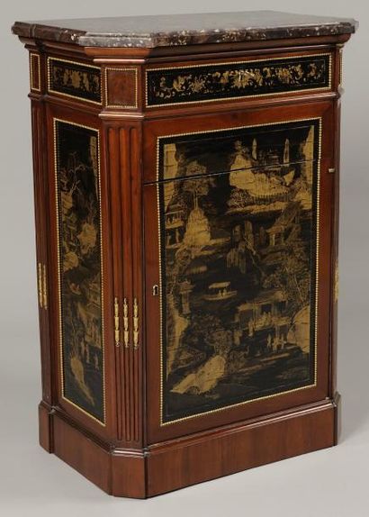 MEUBLE D'APPUI FORMANT SECRETAIRE en acajou...