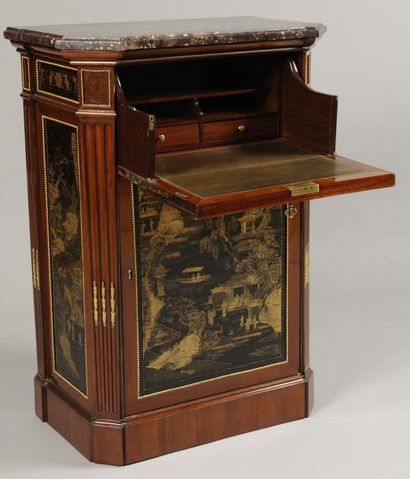 MEUBLE D'APPUI FORMANT SECRETAIRE en acajou...