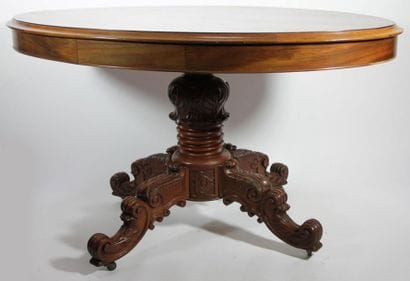 TABLE DE SALLE A MANGER en placage d'acajou,...