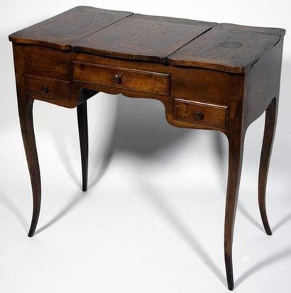 TABLE DE TOILETTE en bois naturel ouvrant...