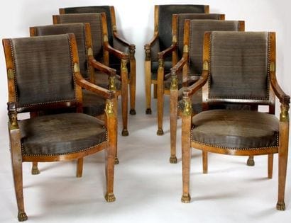 SALON en bois naturel comprenant six fauteuils...