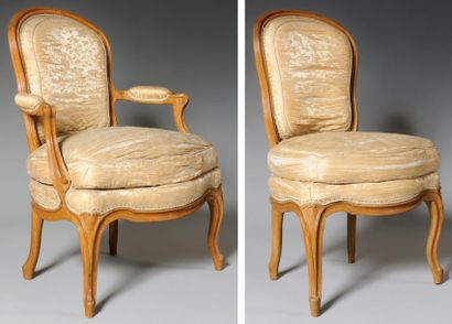 Important MOBILIER DE SALON comprenant 4...