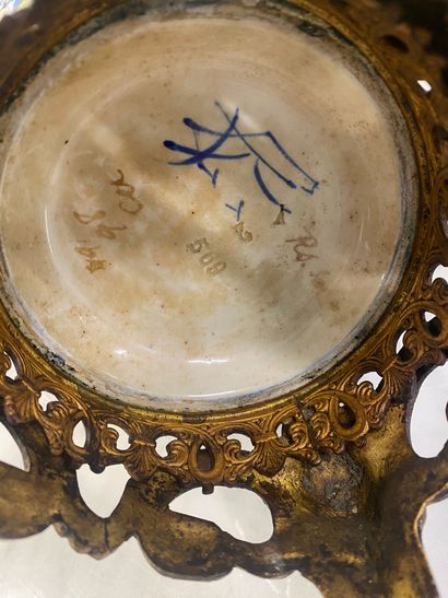 LUNEVILLE

Large Lunéville earthenware vase...