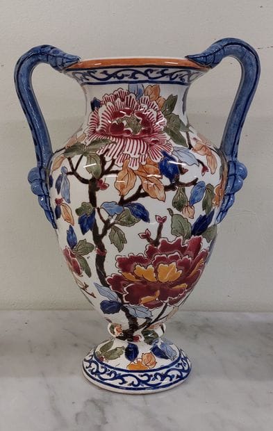 GIEN

Gien earthenware vase with floral design

H...