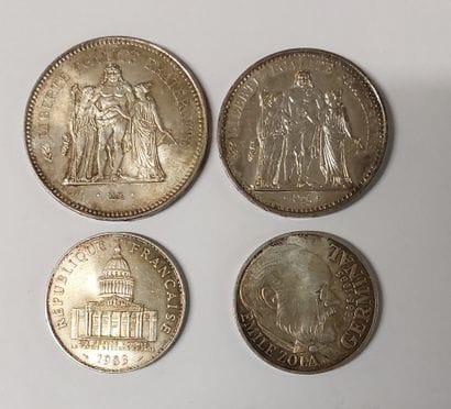 LOT OF SILVER PIECES including : 

- 1 piece...
