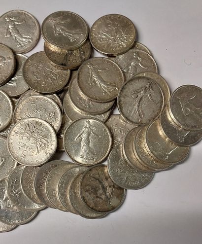 LOT de pièces en argent comprenant : 

-...