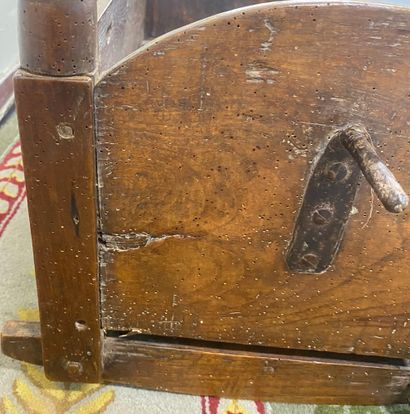SMALL BERCEAU in natural wood 

L : 85 cm...