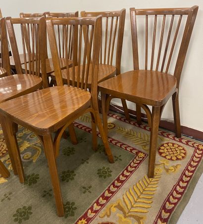 BAUMANN

Suite 8 Baumann chairs N °153