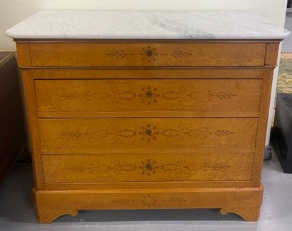 COMMODE in bird's eye maple opening with...
