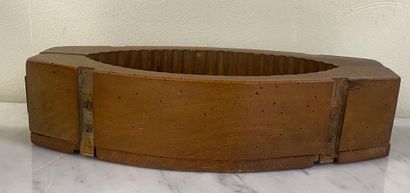 SMALL BERCEAU in natural wood 

L : 85 cm...