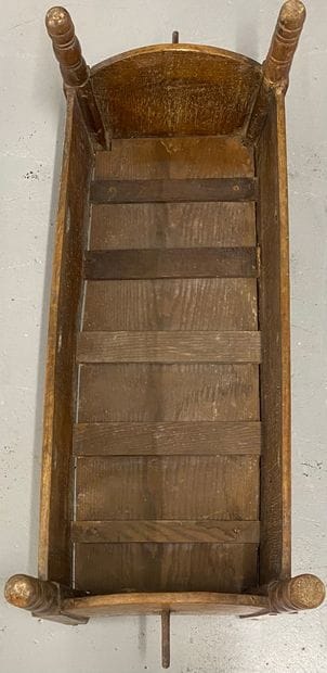 SMALL BERCEAU in natural wood 

L : 85 cm...
