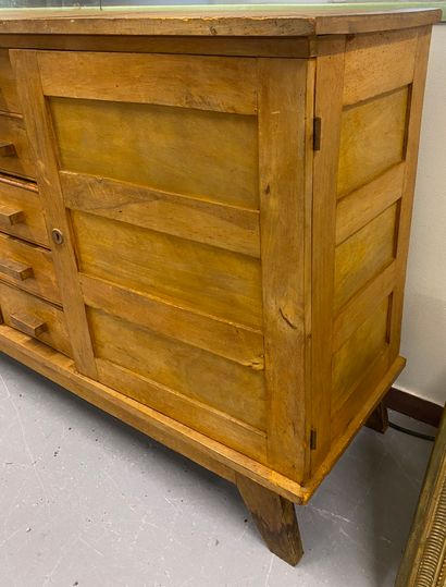 René GABRIEL (1890-1950)

Beech sideboard...