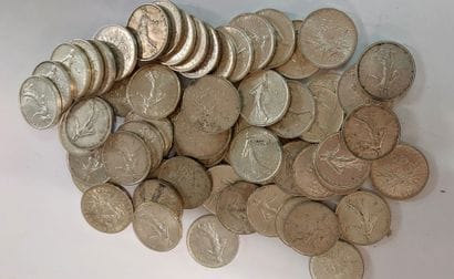 LOT de pièces en argent comprenant : 

-...