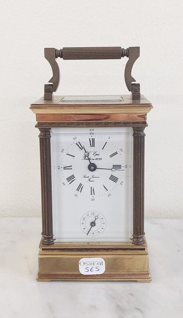 REVEIL DE VOYAGE en bronze, laiton et verre...