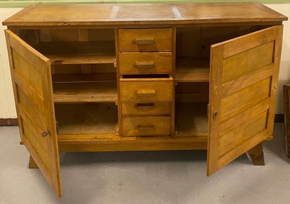 René GABRIEL (1890-1950)

Beech sideboard...