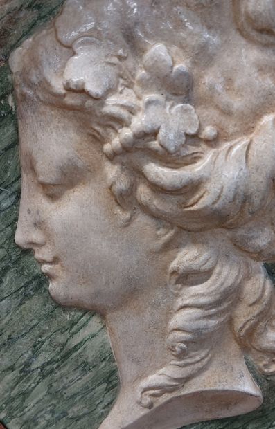 OVAL MEDALLON painted in imitation of marble...