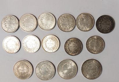 LOT de pièces en argent comprenant : 

-...