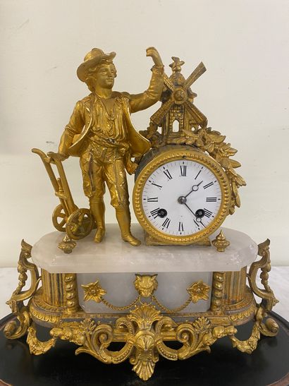 PENDULE in regula and alabaster decorated...