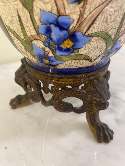 LUNEVILLE

Large Lunéville earthenware vase...