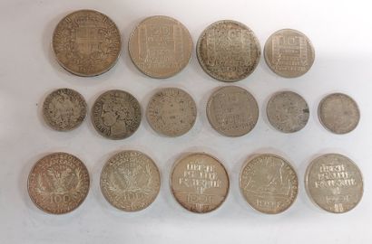 LOT de pièces en argent comprenant : 

-...